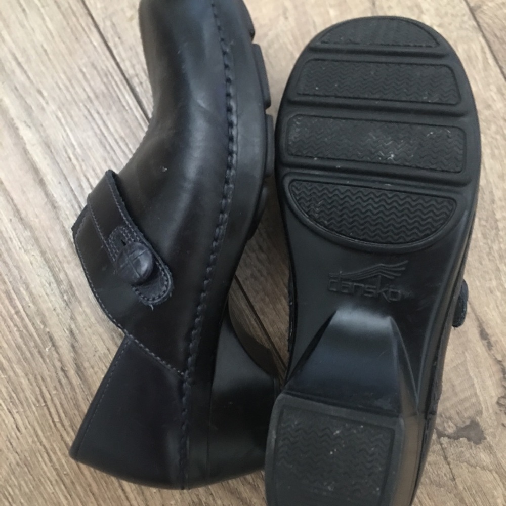 Black Danskos! Excellent condition! Size 38